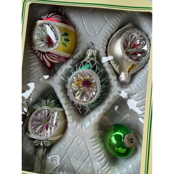 6 Boxes Christmas Classics Hand Decorated Glass Ornaments By European Craftsmen - Picture 2 of 10